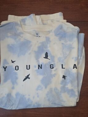 Youngland White and Light Blue Tie-Dye Tee with Bird Print